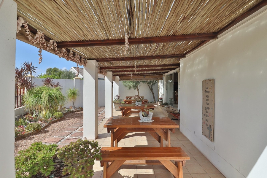 7 Bedroom Property for Sale in Country Club Western Cape